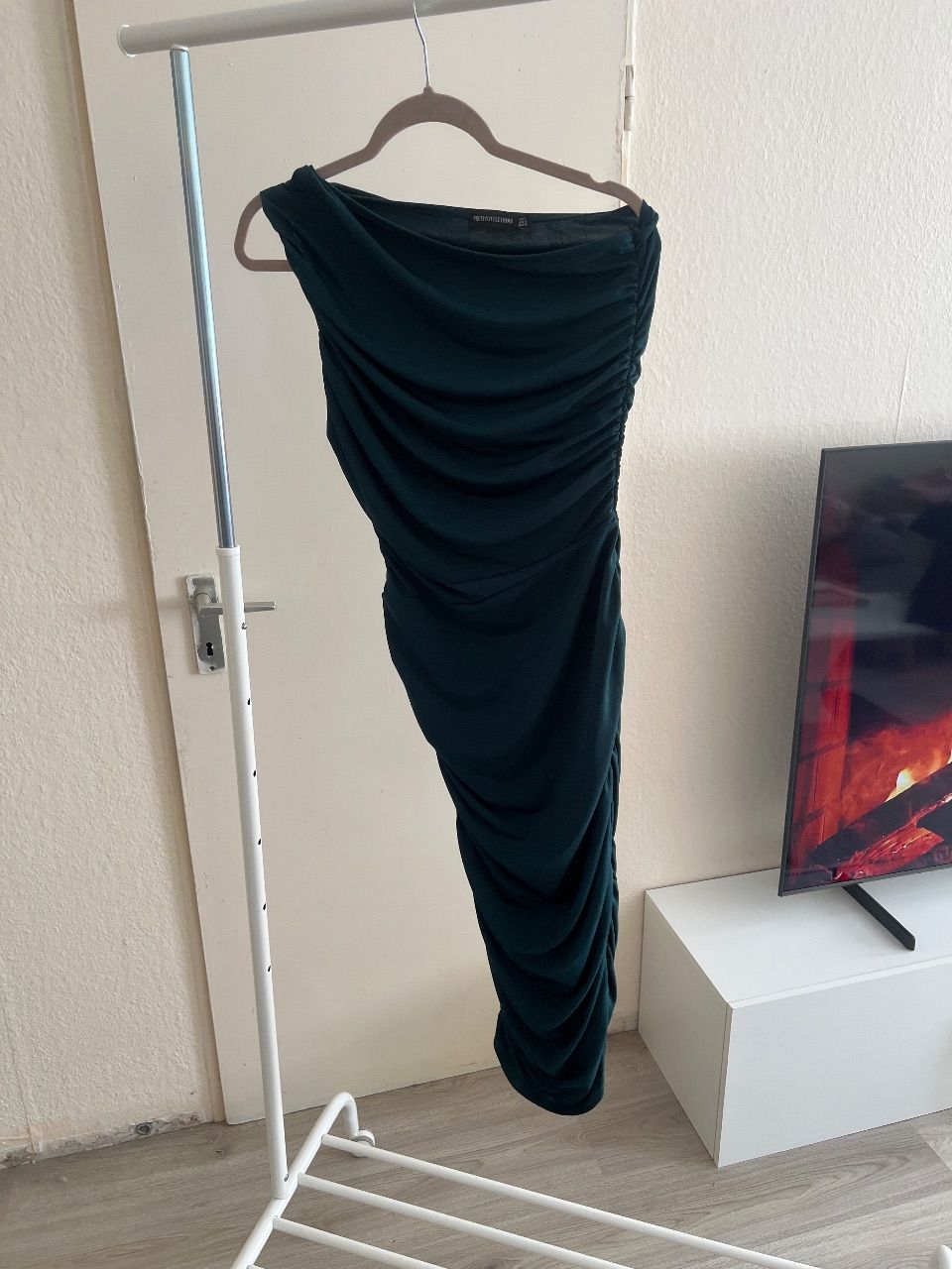 PrettyLittleThing PrettyLittleThing Kleid Size 42