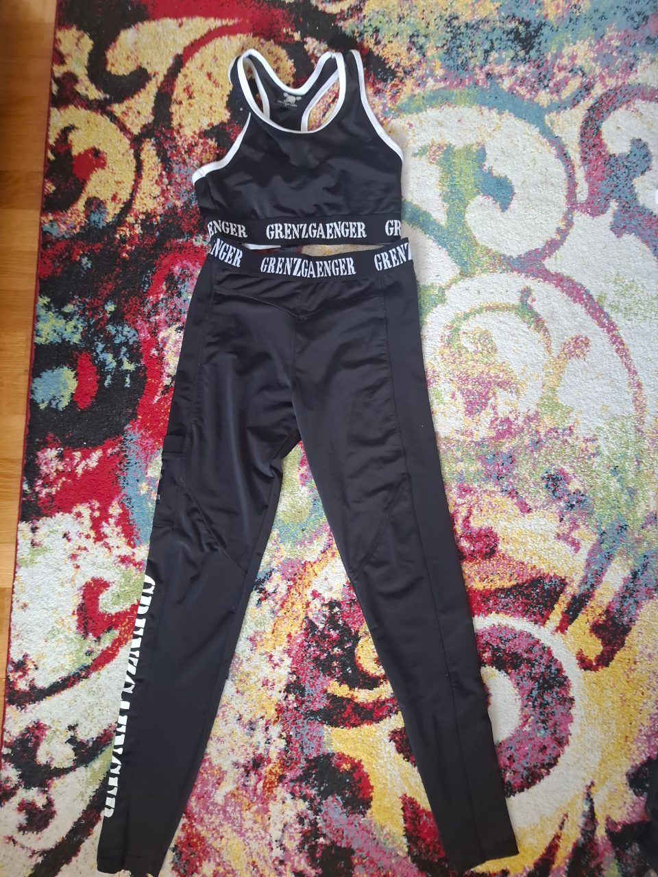 Grenzgaenger  Grenzgaenger Sport BH und Leggins Size M