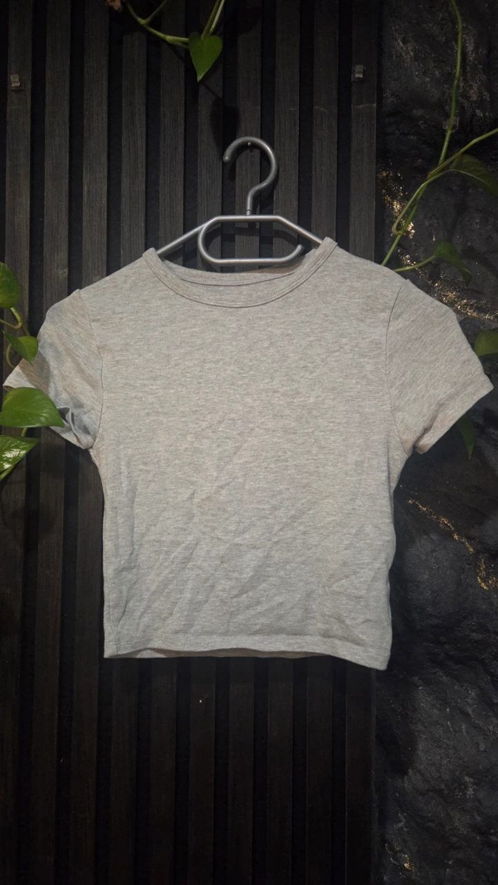 FB Sister Basic Baby Tee Croptop Size S