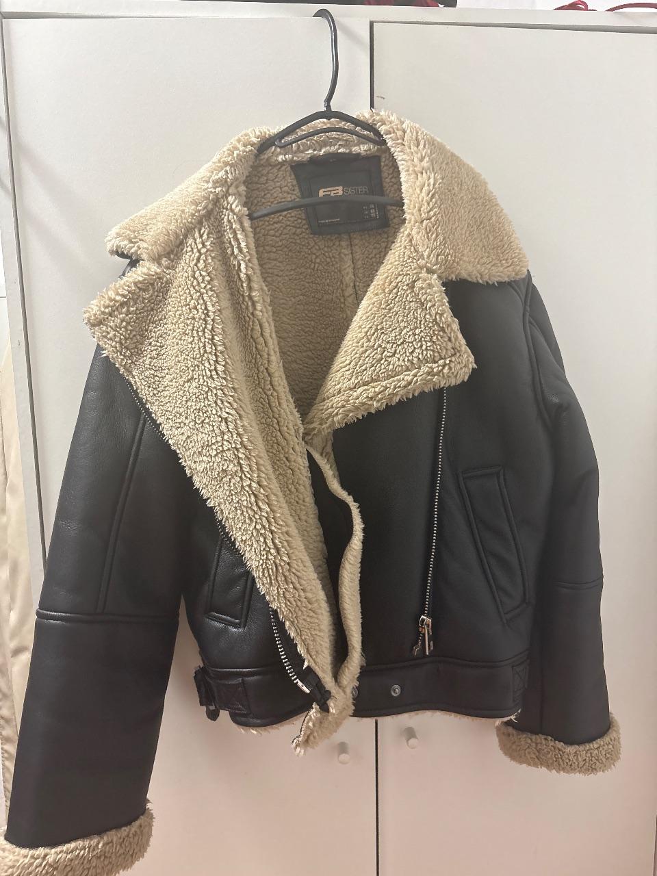 Lederjacke mit Fell