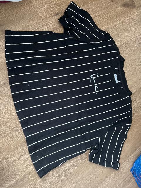 Karl Kani Schönes Shirt Size XS
