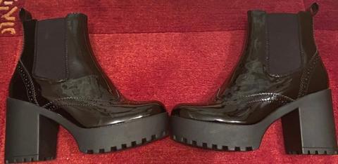Schöne schwarze Stiefel größe 38