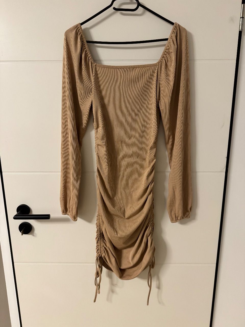 SHEIN Ripp-Minikleid mit Raffung - Beige - SHEIN – S Size S