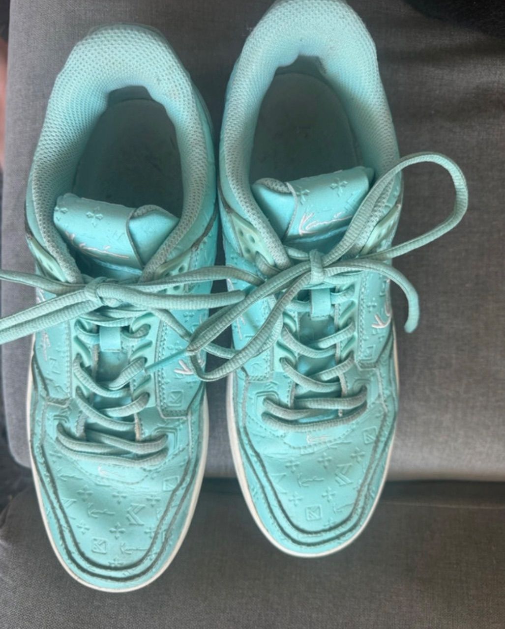 Karl karni  Karl kani sneaker  Size 43