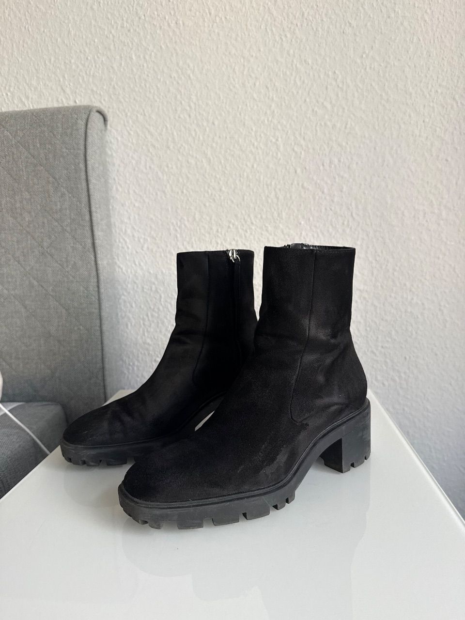 Zara Zara Stiefeletten Schwarz Wildleder-Optik – Gr. 38 Size 28