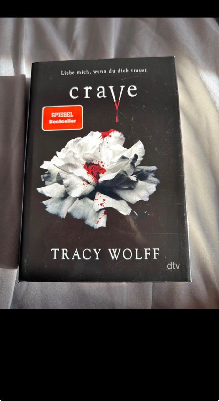 Ohne Marke Grave von Tracy Wolff