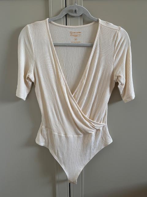 Les Lunes Les Lunes Body Gr. M – Creme/Offwhite | Wickeloptik | Sehr guter Zustand Size M
