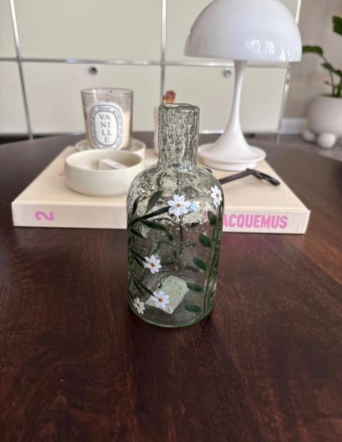 Ohne Marke Handgemalte kleine Glasvase mit Blumen