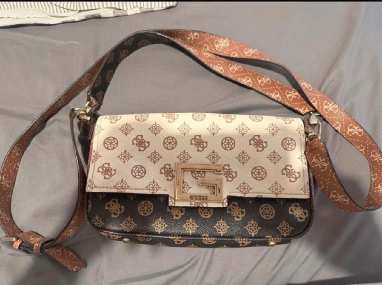 Guess Guess Handtasche