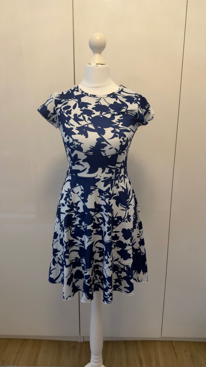 Geblümtes Kleid Size XS
