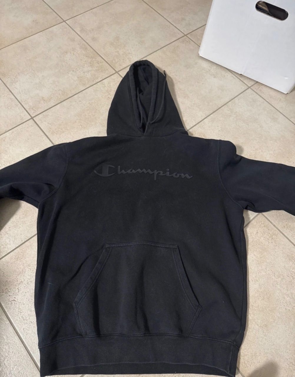 Champion  Champion hoodie  Size L