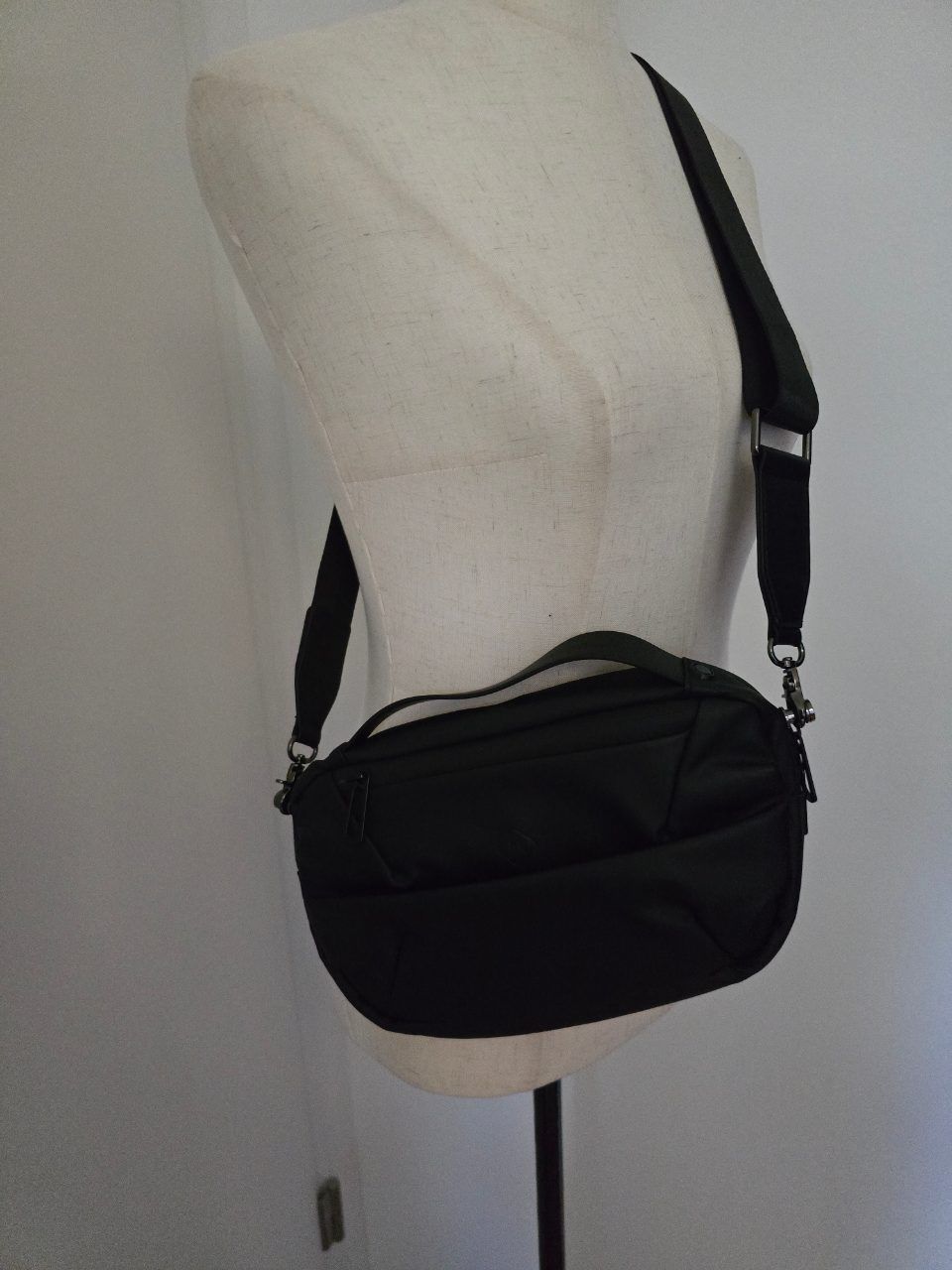 Heroic knight Heroic Knight Umhängetasche Crossbody Bag One Size – Schwarz Techwear 