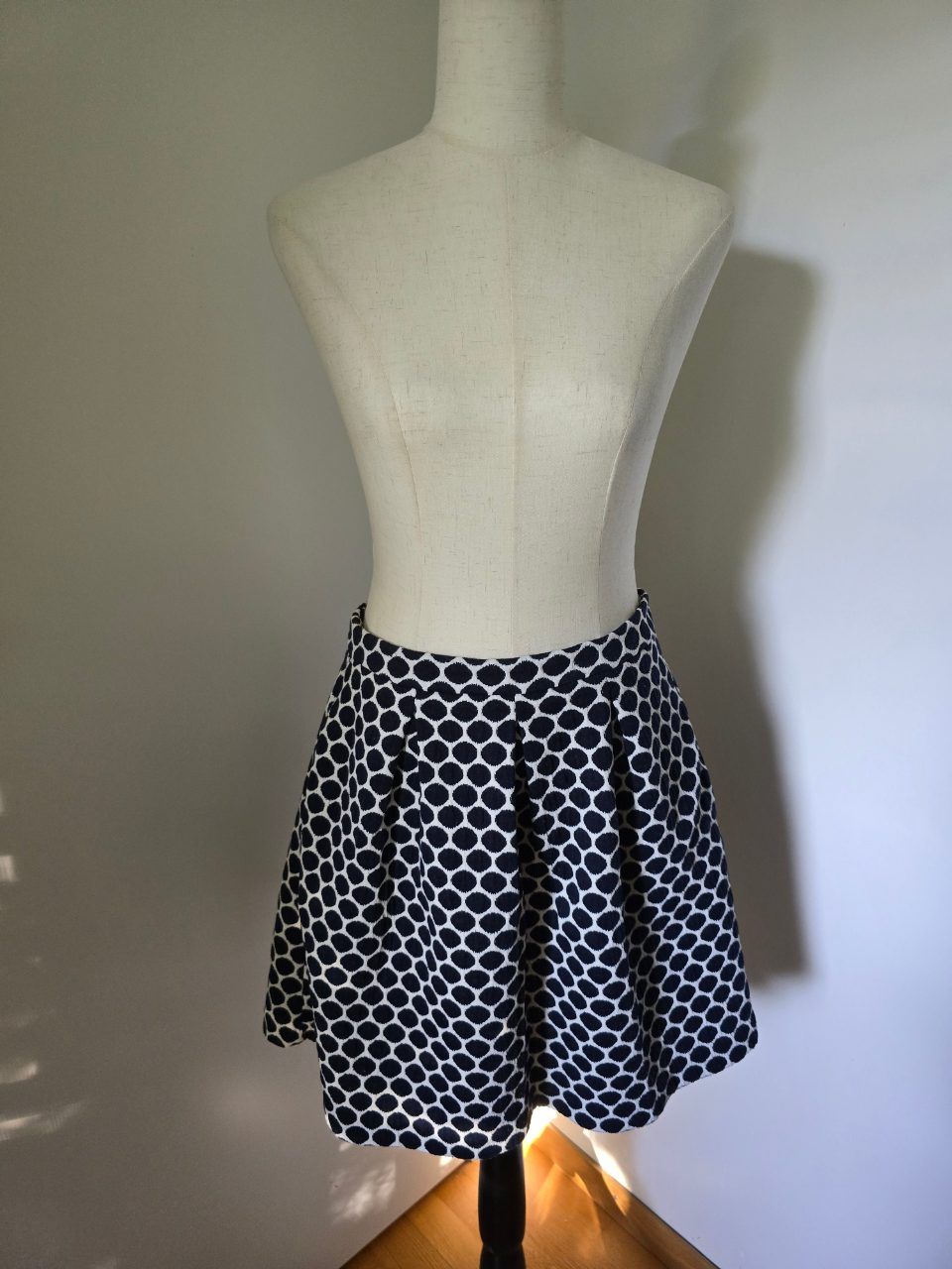 Boden Jacquard Rock 36 – Dunkelblau Weiß Muster Retro