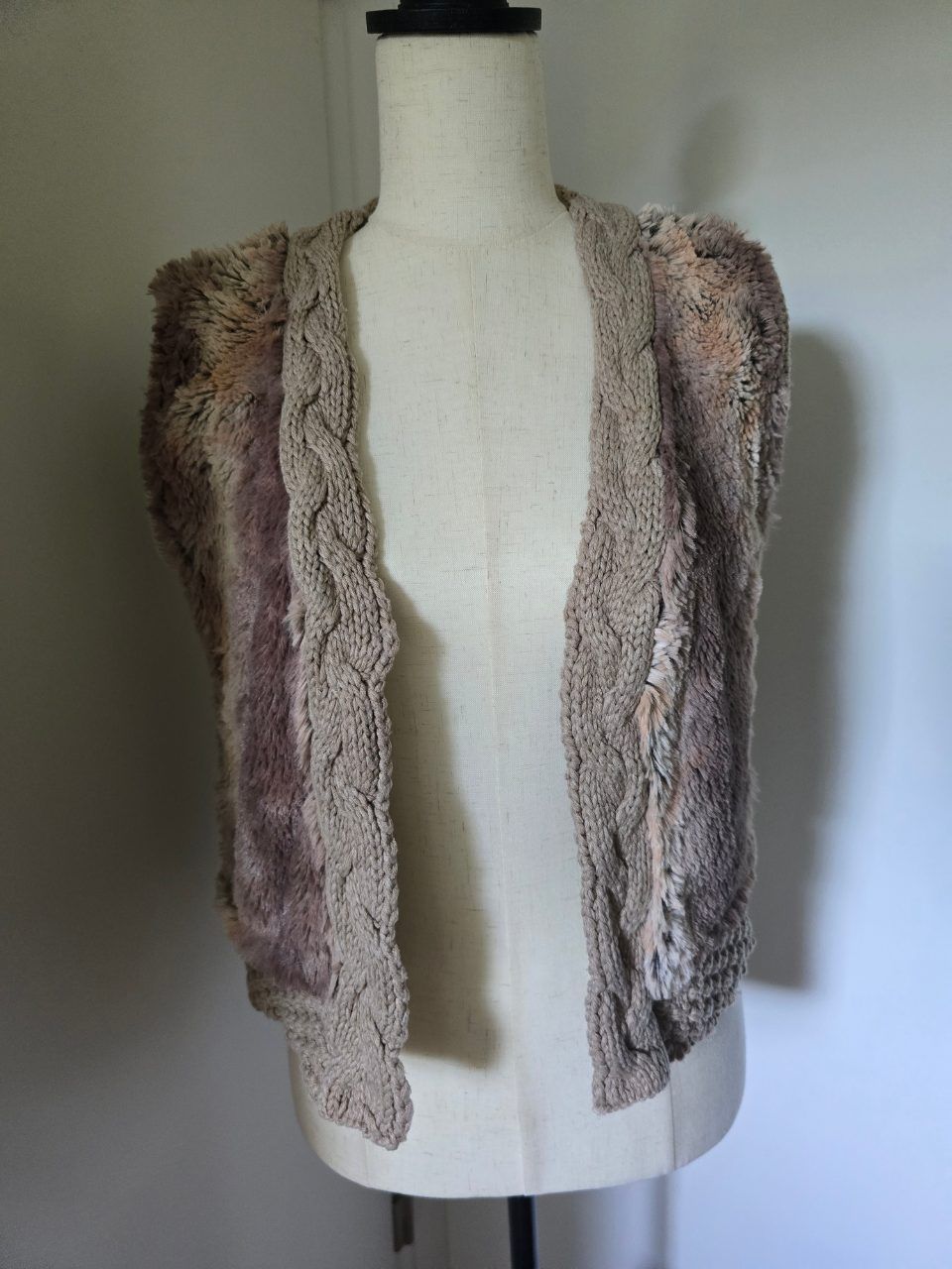 Boysen's Boysens Strickweste Kunstfell M 36 38 – Beige Taupe Boho Zopfmuster Size S