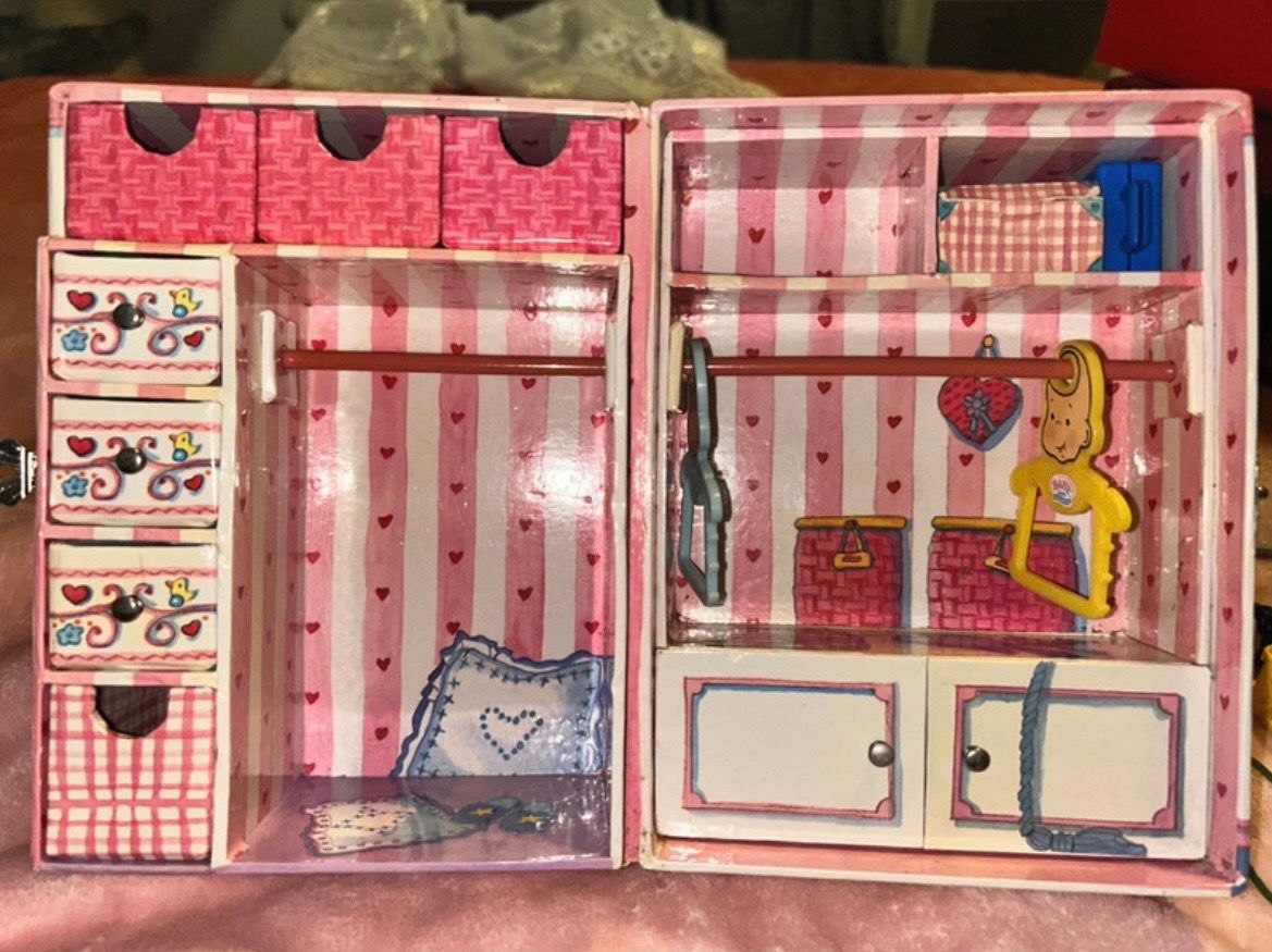 Babyborn  Babyborn Miniworld Kleiderschrank mit Zubehör  Size Rosa