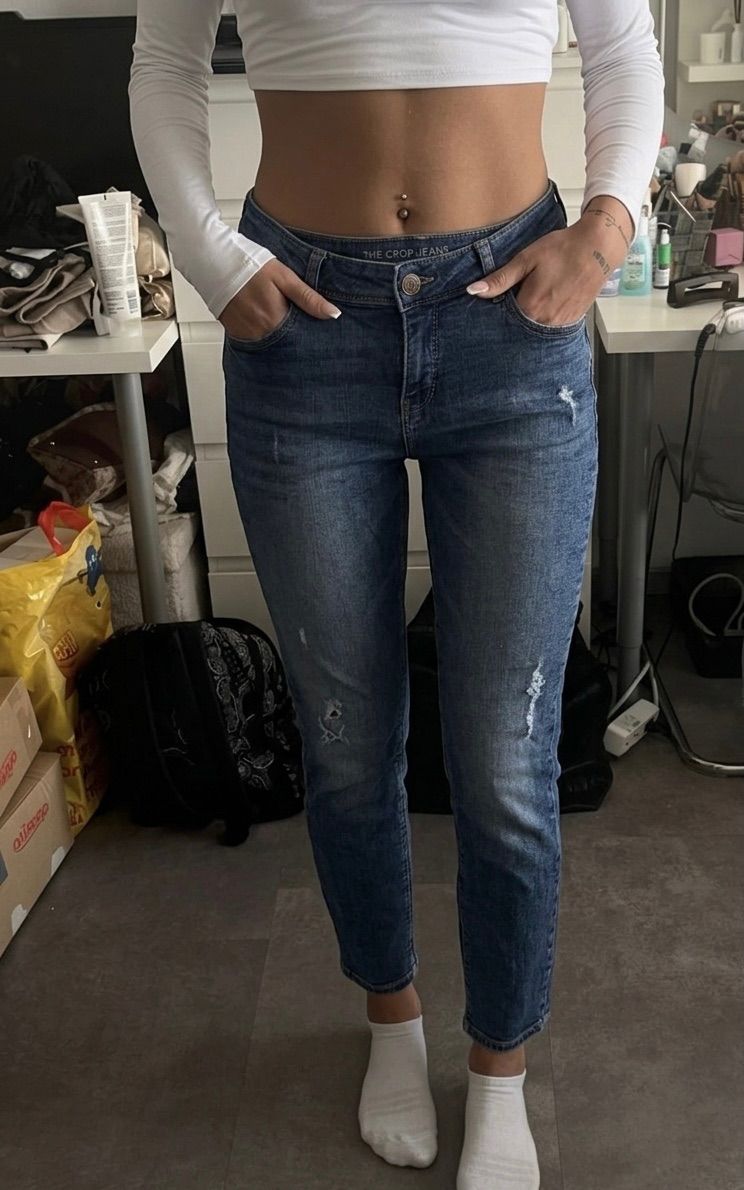 Jessica  Yessica (C&A) "The Crop Jeans" Damen Jeans blau Gr. 40 (M/L) – Leicht destruktie Size 40