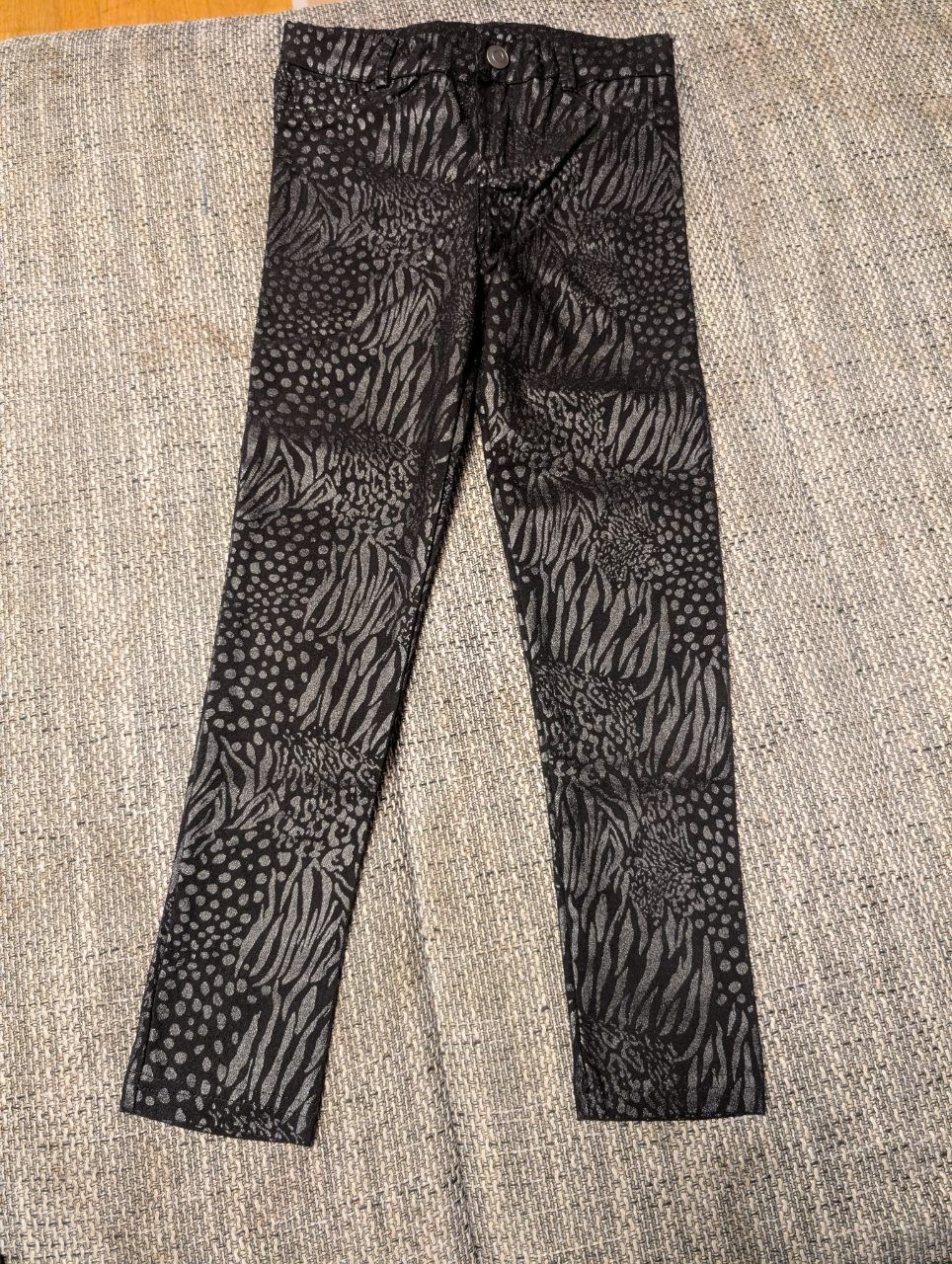 Happy by KIK Verstellbare Jeans mit Muster Size 122