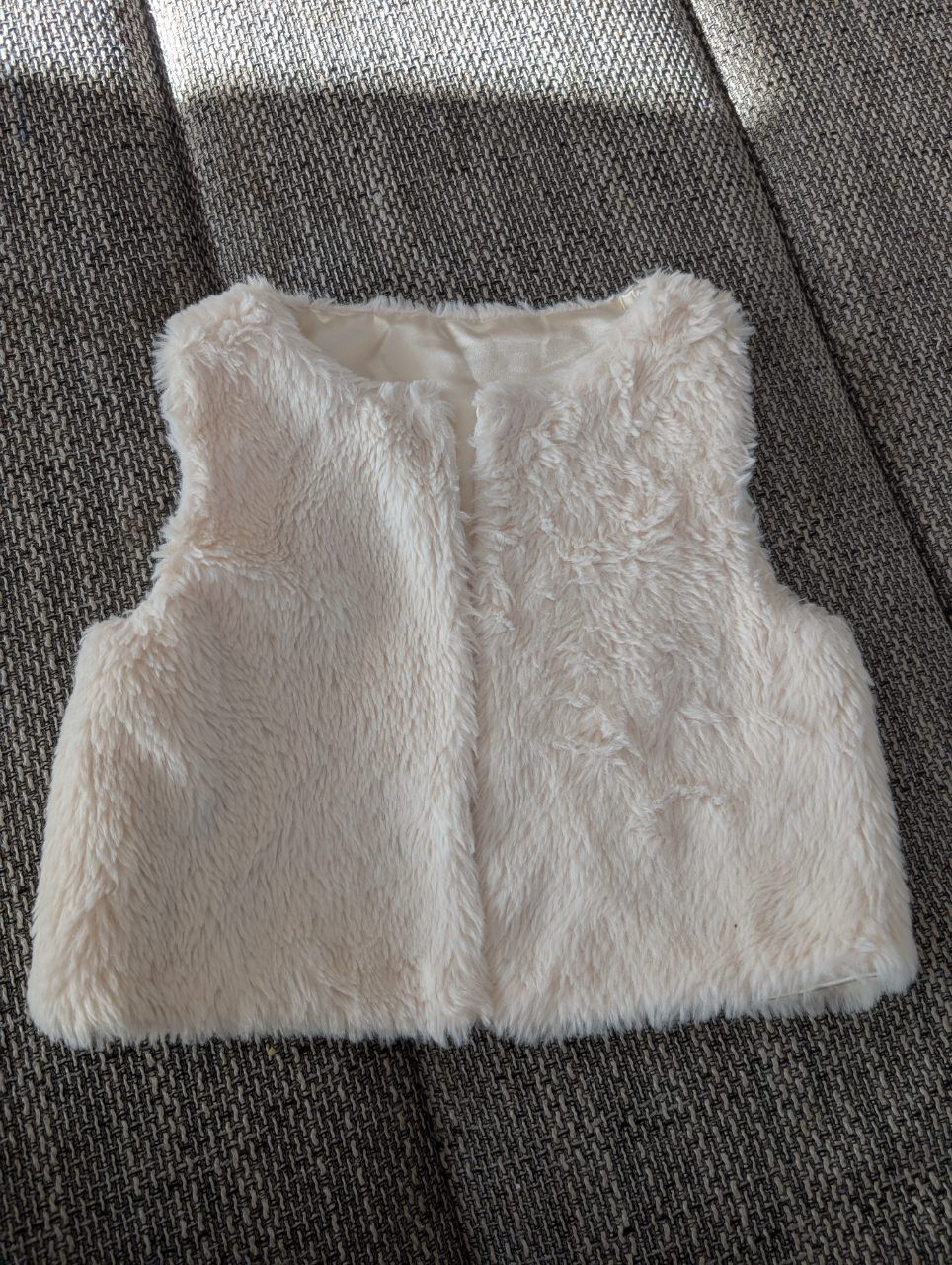 C&A Überziehjacke kuschelig  Size 110