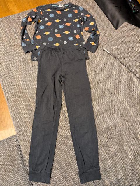 L&D 2teiliger Schlafanzug Planeten Size 122