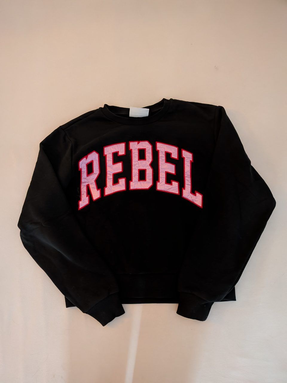 COLOURFUL REBEL  Pullover mit dem Schriftzug Rebel in rosa/ in der Größe S/ Marke COLOURFUL REBEL Size S