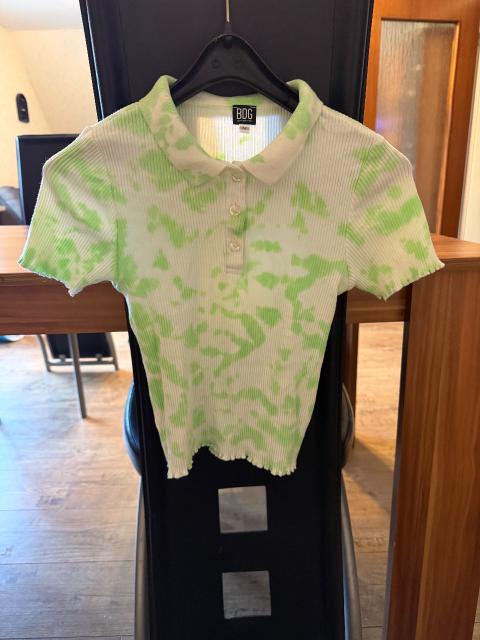 Urban Outfitters Bauchfreies Top in Batiklook Size M