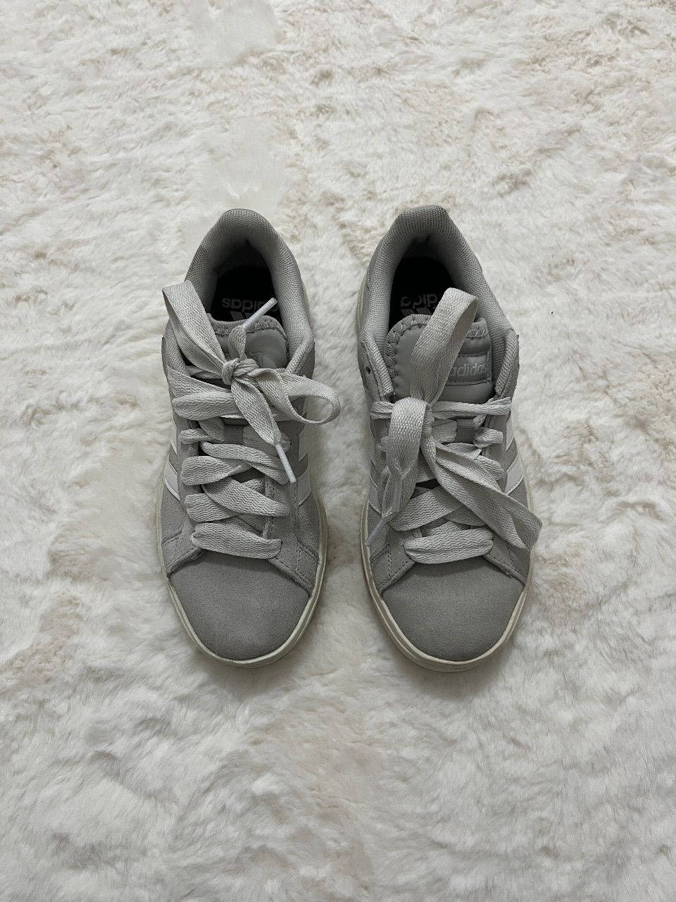 Adidas  Adidas Sneaker Grau Weiß Wildlederoptik Herren Damen Gr. 36 Size 36