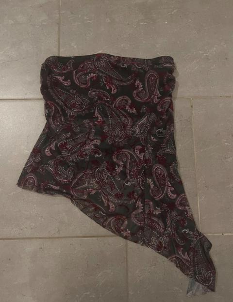 Urban Outfitters schulterfreies Oberteil Size XS