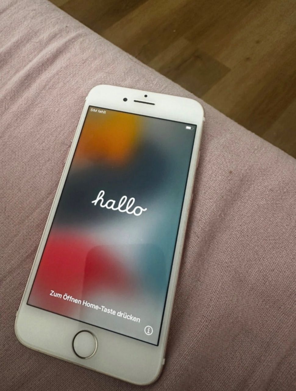 Apple  iPhone 8 