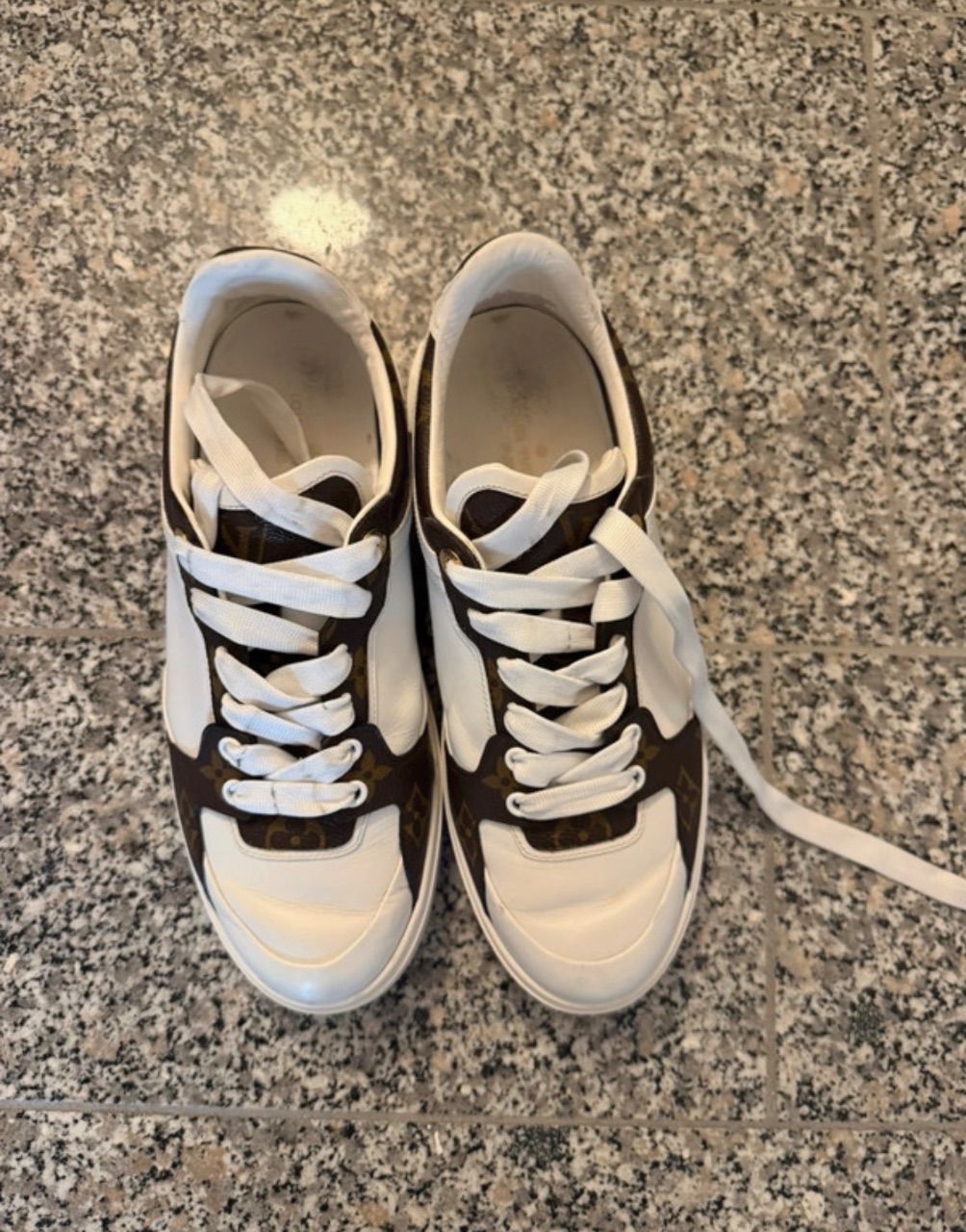 Louis Vuitton  Louis Vuitton Sneakers Damen – Gr. 39 – Weiß/Monogram Size 39