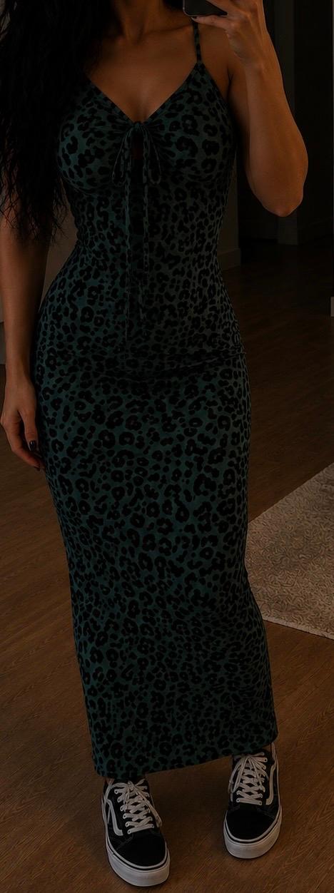 Shein Enges Maxikleid im Leo-Muster in Grün – Gr. XS (34) Size XS
