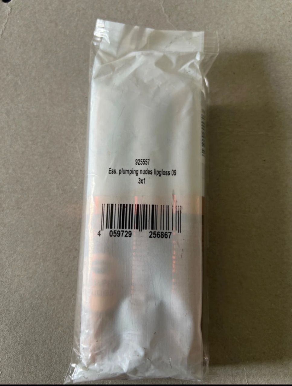 Essence Essence Plumping nudes lipgloss