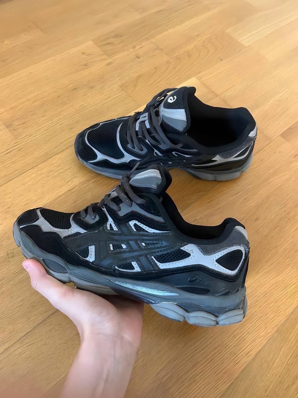 ASICS GEL-NYC Schwarz/Grau – Größe 41,5