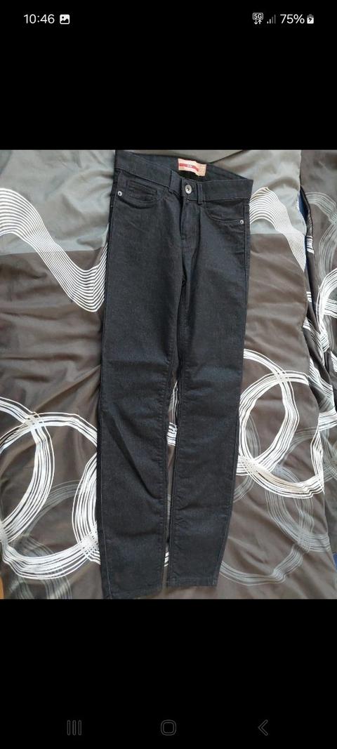 Keine Jeanshose Size XS