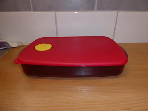 Tupperware Menüteller Warm up Dose Mikrowelle Rot wenig benutzt
