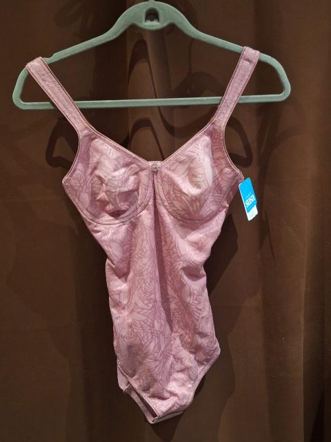 Susa Susa Body mieder ohne Bügel Ballina Gr. 75B Rosa NEU Size S