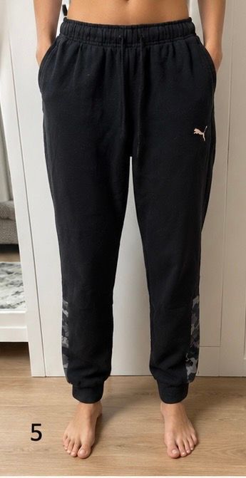 Puma PUMA Jogginghose schwarz mit Blumen-Print Gr. M Size M