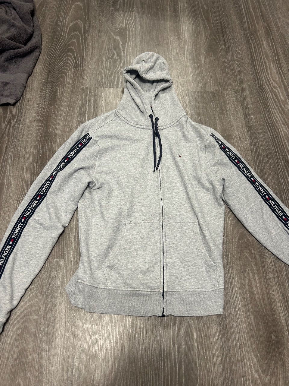 Tommy Hilfiger Tommy Hilfiger Herren Kapuzenjacke Grau Gr. M – Hoodie Zip – Gebraucht Size M