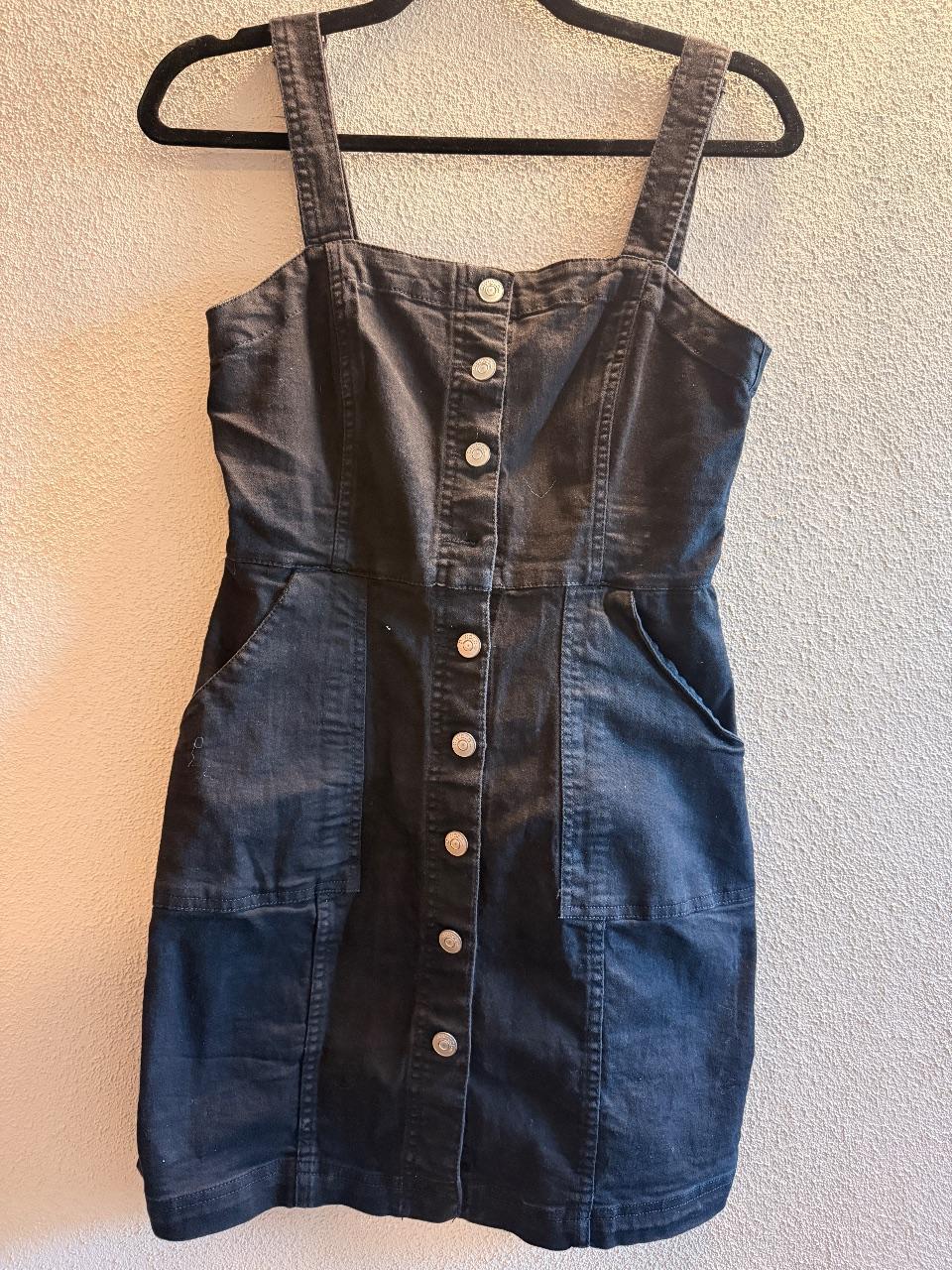 Latzkleid