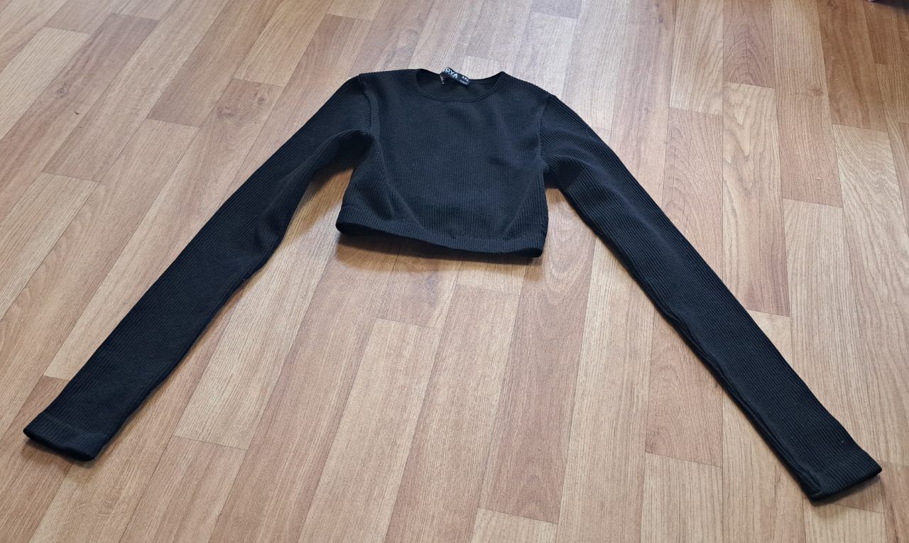 Soda Fashion Bauchfreies Shirt in schwarz ⚫️  Size XXS