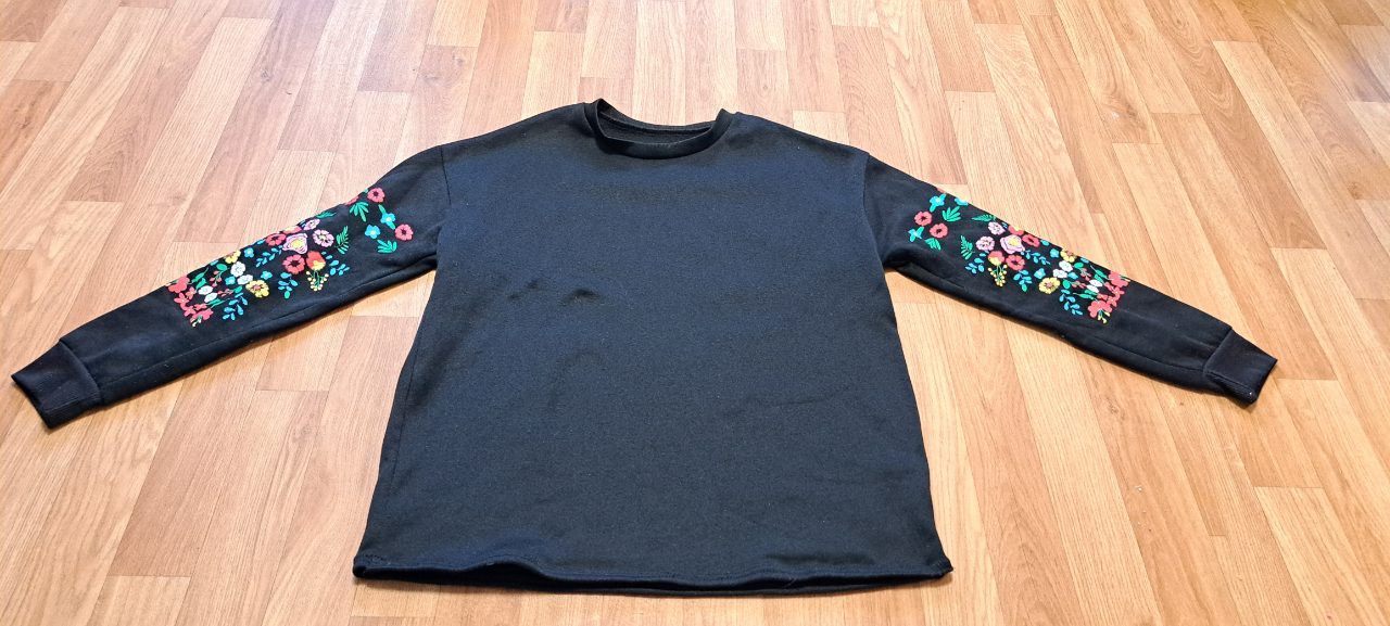 Ohne Marke Schöner Pullover mit Blumenmuster  Size M