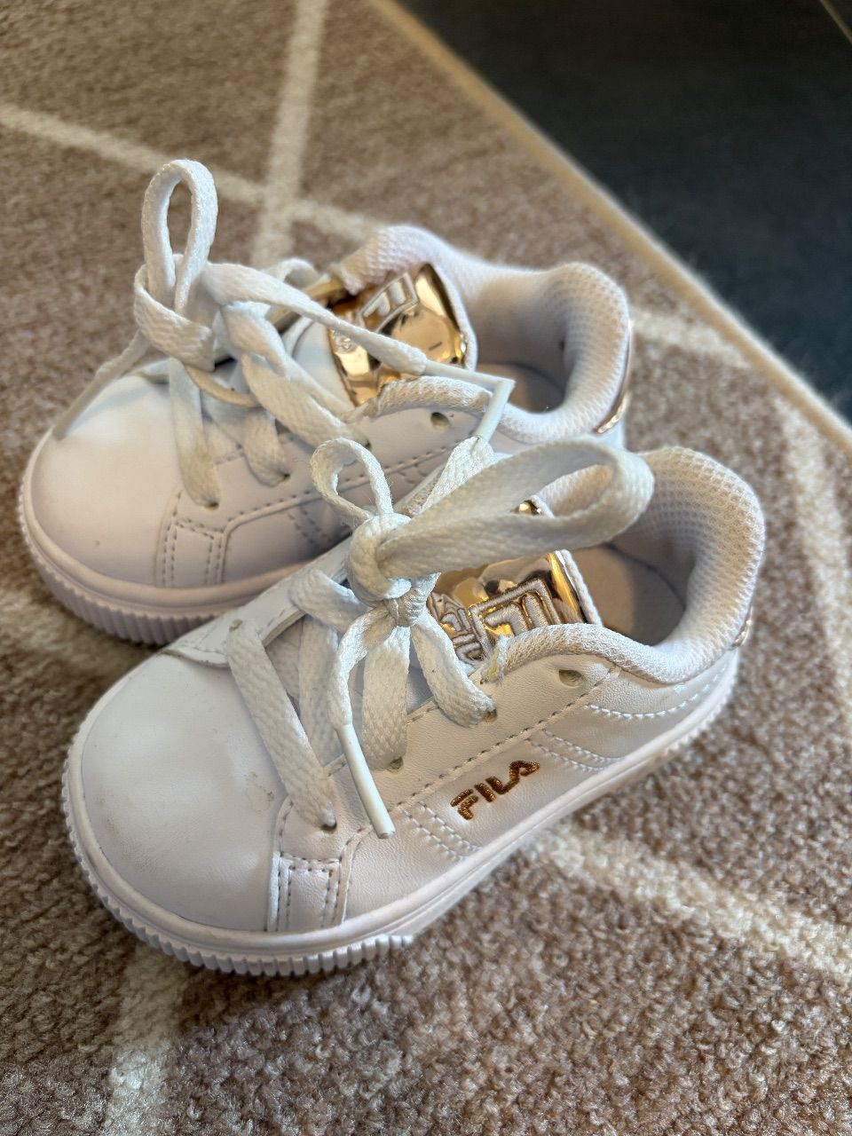 Fila Kinderschuhe Fila  Size 20