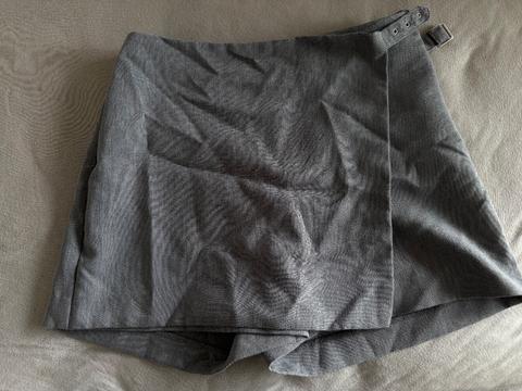 H&M Rock mit integrierter Hose Size M
