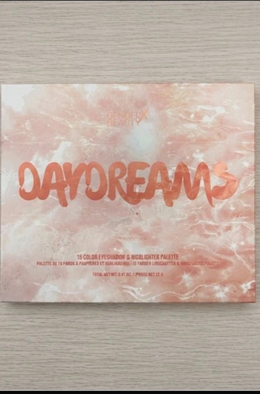 Makeup Daydreams Makeup palette