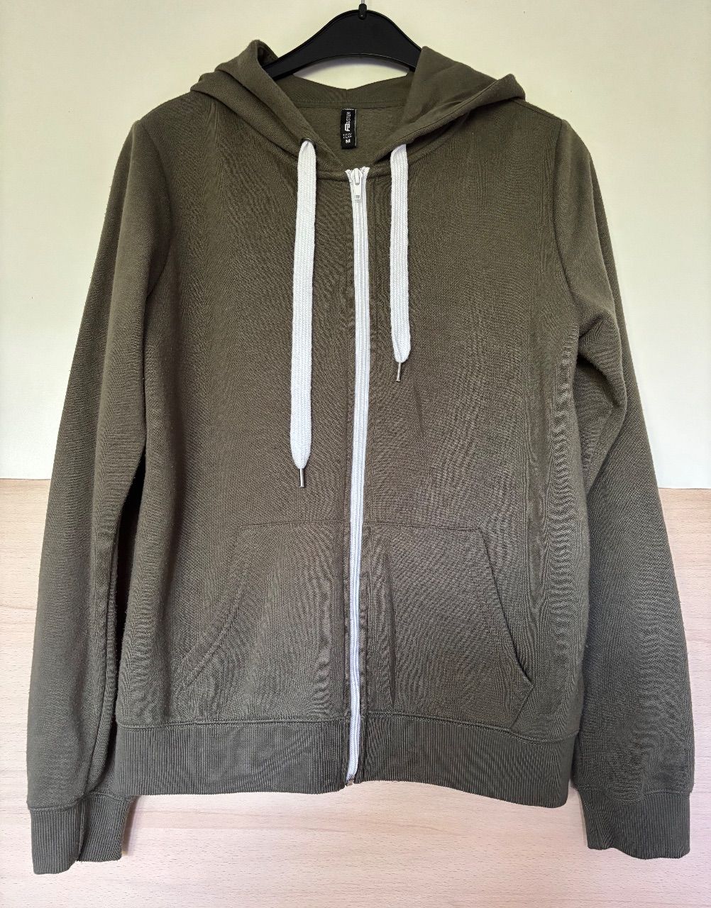 New Yorker Sweatshirtjacke | Kapuzenjacke | Hoodie mit Zip Khakigrün Size M