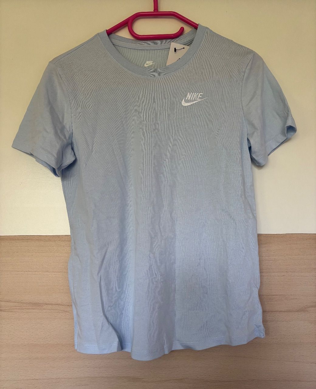 Nike Hellblaues Nike Basic T-Shirt mit Logo  Size XS/34