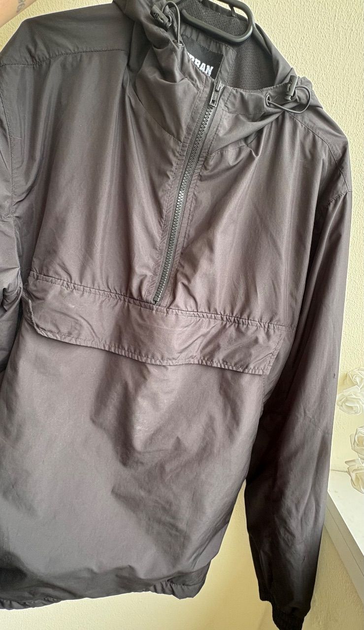 Urban Outfitters Windbreaker Size L