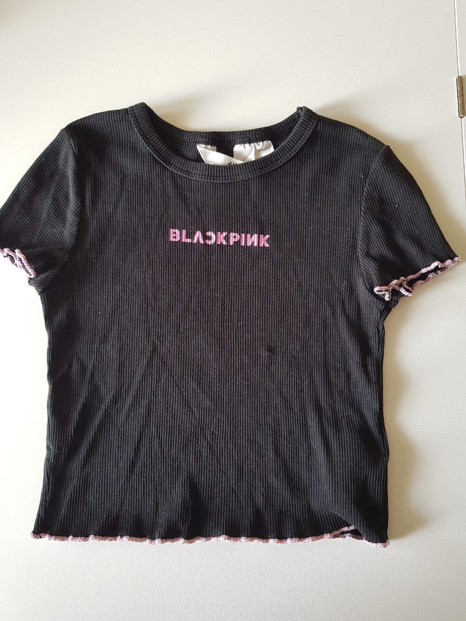 H&M H&M x Blackpink Feinstrick Rib-Shirt / T-Shirt Schwarz Gr. 146/152 Size 146
