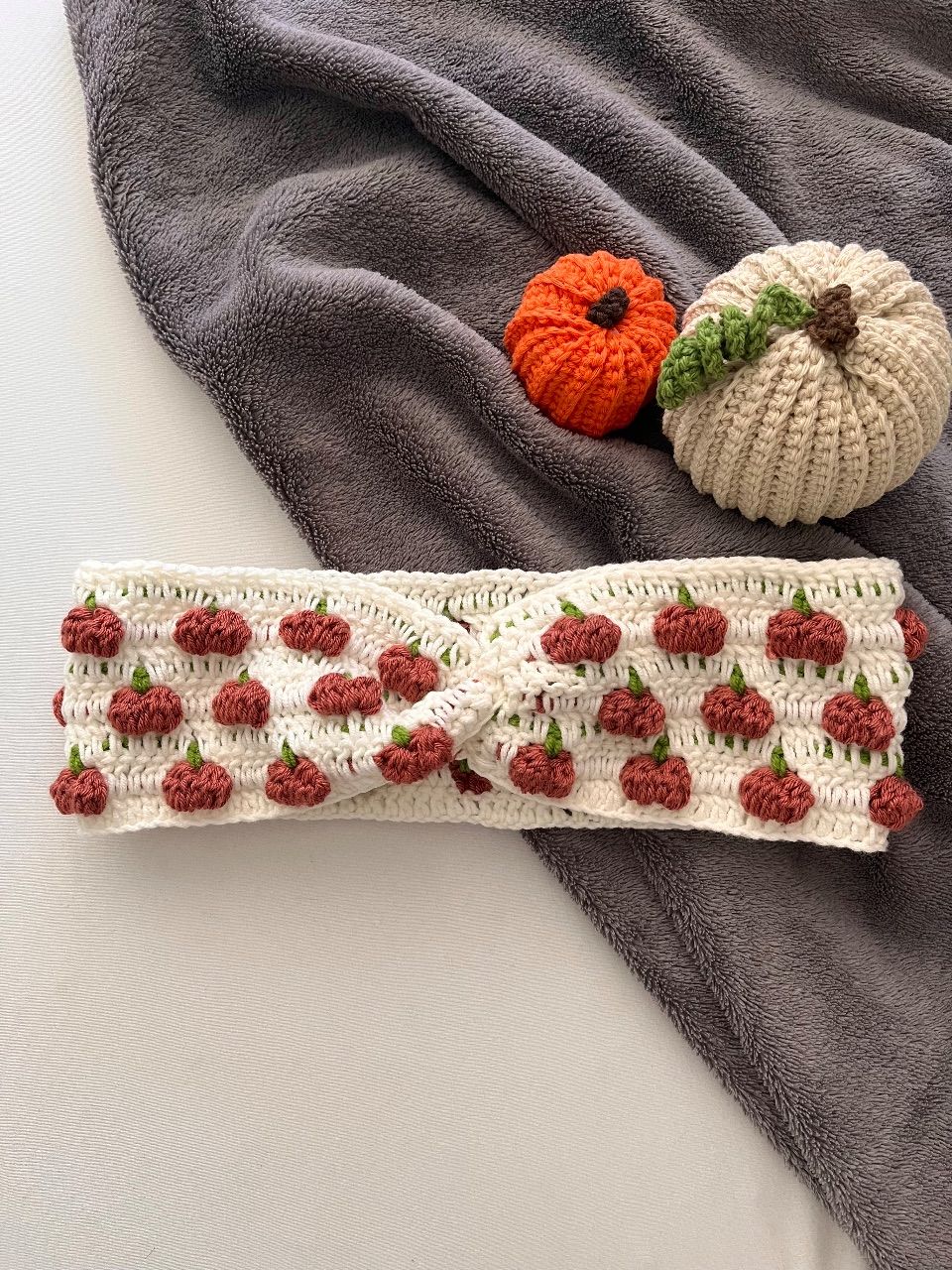 Handmade Gehäkelter Kürbis-Ohrwärmer