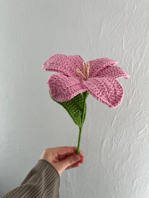 Handmade Gehäkelte XXL-Lilie