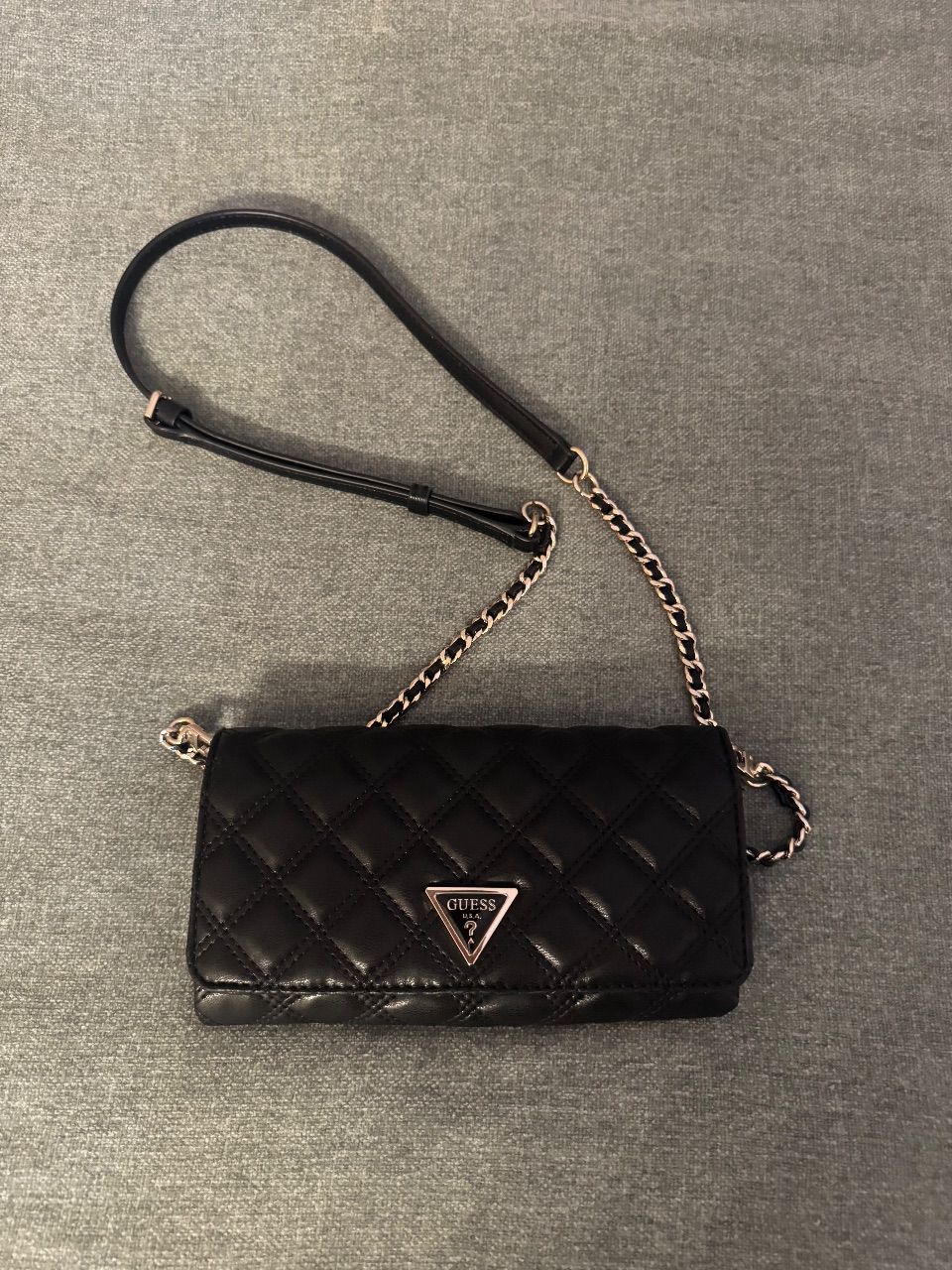 Guess  Original GUESS Umhängetasche / Clutch Schwarz - Steppoptik